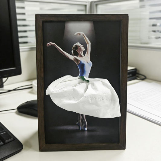 CarveGrace™ | Handgemaakt massief walnoothouten tissuehouder met balletdanseres